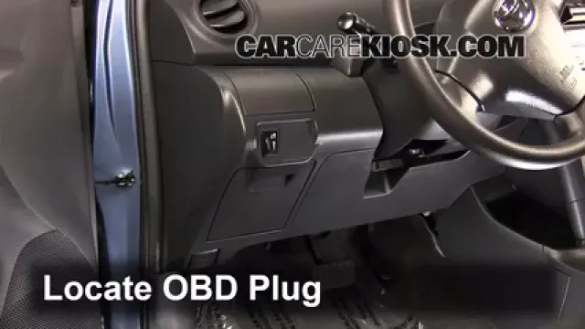 2011 Toyota Yaris 1.5L 4 Cyl. Sedan Compruebe la luz del motor Diagnosticar